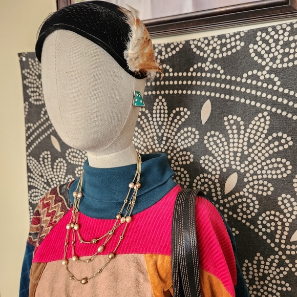 🦚 Vintage Teal Polka Dot Earrings 🎁 - Picture 6 of 6